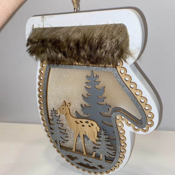 Rustic Christmas Wall Decor Wood Layers Lightbox Shaped Mitten - Picture 3 of 8